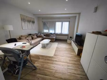 magnifique appartement 1ch rénové récemment