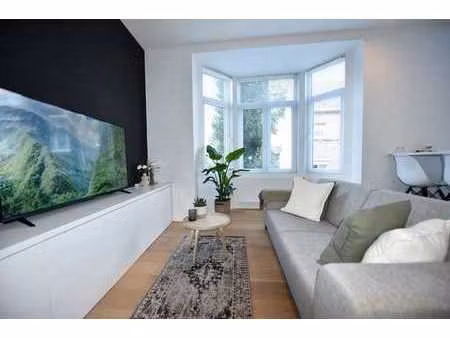 entièrement rénové  1 chambre + bureau (meublé)