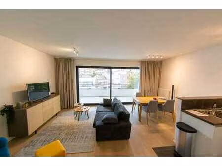 bel appartement meublé 2 chambres + 2 terrasses!!!!