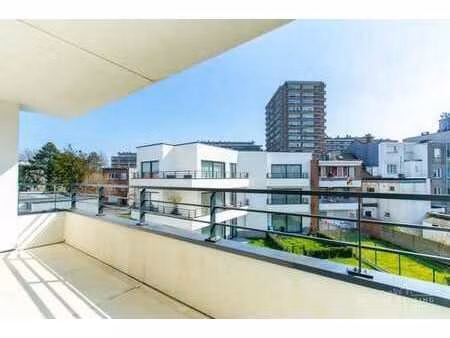 lumineux - appartement 2 ch. avec 2 terrasses (prox otan)