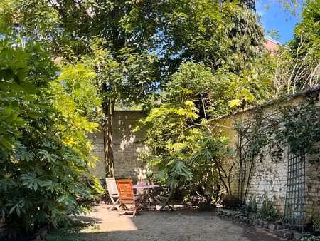 new appartement meublé avec jardin louise / place stéphanie