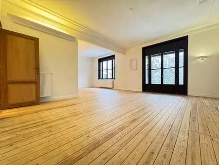 à louer – superbe appartement 3 chambres à saint-gilles