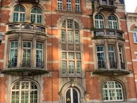 av. p. deschanel  grand appt 1ch +/- 100m² + terrasse