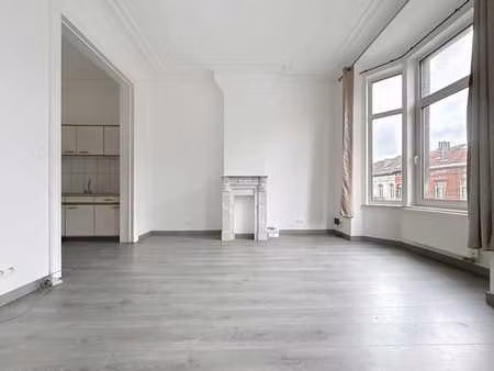 proche eu et dailly : studio lumineux et traversant