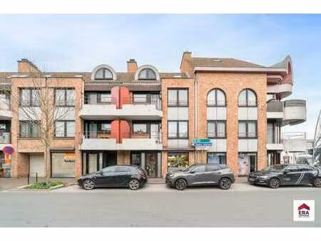 rez-de-chaussée commercial à louer près du centre de ternat