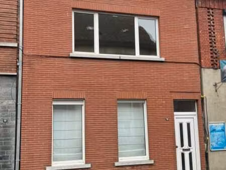 ruime gezinswoning met 4 slaapkamers in het centrum van r...