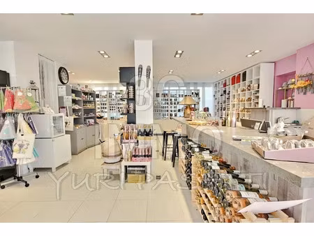 vente locaux professionnels 80 m² à mandelieu-la-napoule (06210)  99 000 €