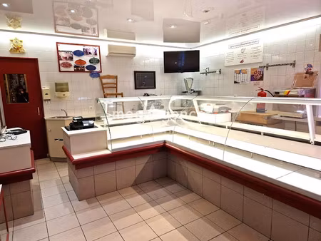 vente locaux professionnels 70 m² à laval (53000)  56 666 €