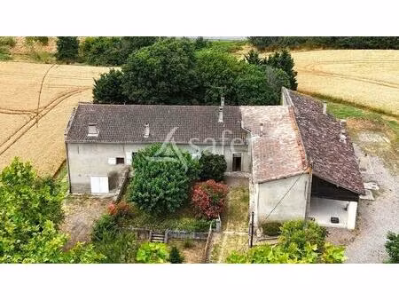 ancienne maison bourgeoise avec appartement indépendant sur 3.8