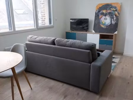 location meublée appartement 2 pièces 25 m² à saint-quentin (02100)  530 €