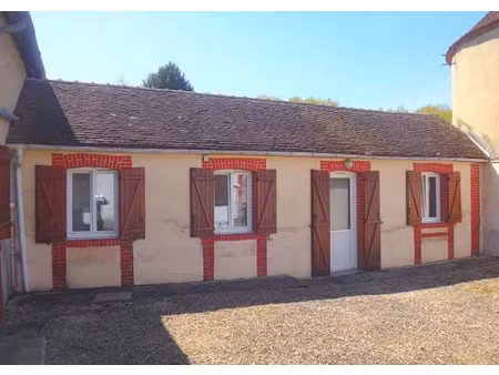 location appartement 2 pièces 29 m² à fleury-la-vallée (89113)  415 €