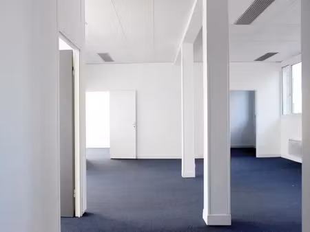 bureaux traversants et lumineux