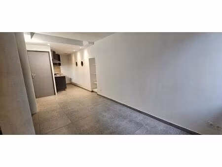 nîmes proximité facultés & centre-ville | t2 duplex avec ter