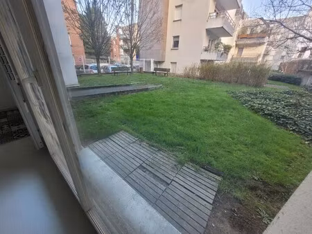 t2 residence securisee acces jardin rdc rue de douai