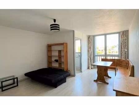 location appartement  m² t-1 à mont-de-marsan  430 €