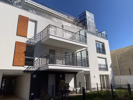 studio de 32m2  parking en sous-sol