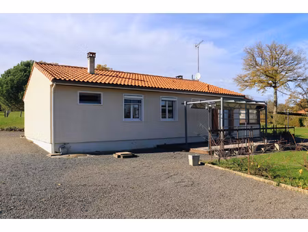 plain-pied moderne de 150m2 sur un terrain de 5 000 m2 à exi