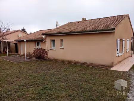 alboussière  maison de 69 m2 de plain pied