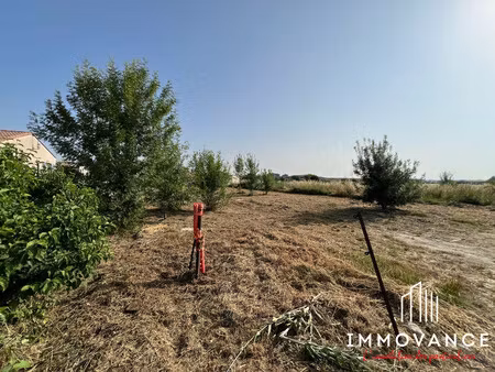 ? terrain constructible viabilisé à vendre – saint-géni?