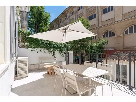 location meublée locaux professionnels 14 pièces 14 m² à marseille 1er (13001)  700 €