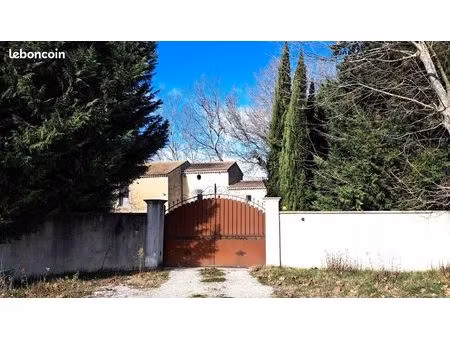 mas 10 pièces 240 m²