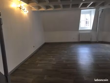 a louer à douai f2 avec mezzanine