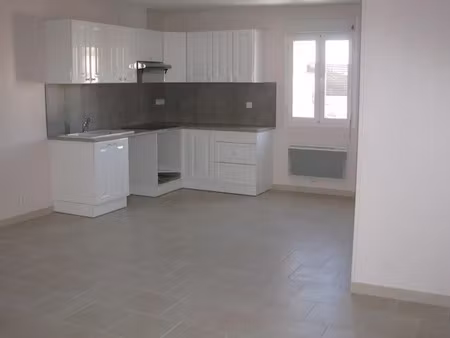 location appartement 4 pièces 75 m² à perigueux (24000)  710 €