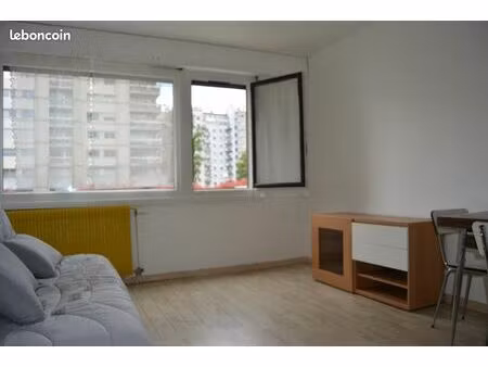 location studio meublé eaux claires