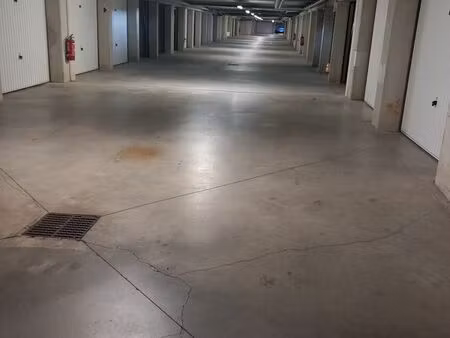 location garage double 30 m2