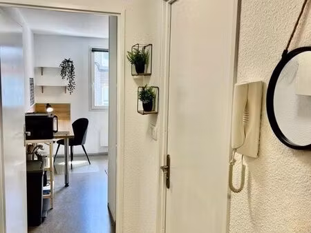 studio 2 pièces 19 m²