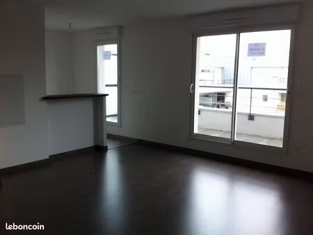 t3 plein centre de carquefou