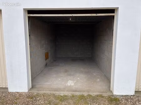 location garage isneauville