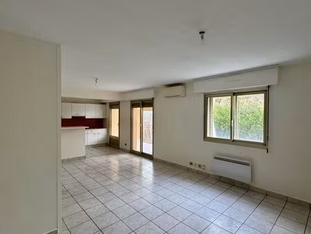appart f3  78 m²  garage  véranda  jardin  piscine