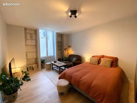 à louer – studio meublé rénové – quartier saint-martin  périgueux