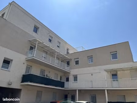 studio 31 m² pierrelatte