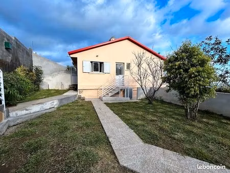 maison meublée le tampon 17ème 1025 hc