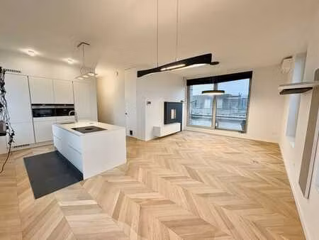 twee-slaapkamer appartement met groot terras