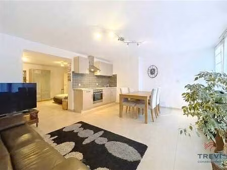 beau rez de chaussée 1 chambre