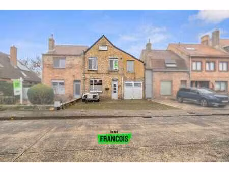 spacieuse maison avec grand jardin dans un endroit calme à …