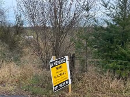 a vendre  terrain à assenois