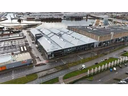 à louer : ancien garage hedin