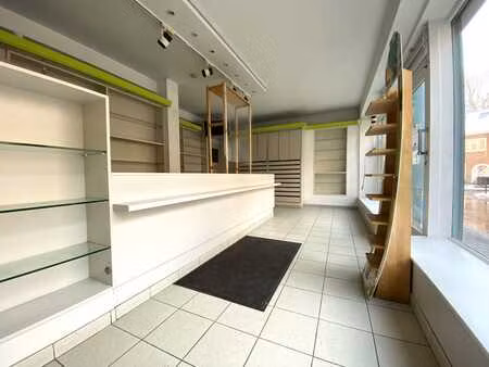 commerce en rez-de-chaussée