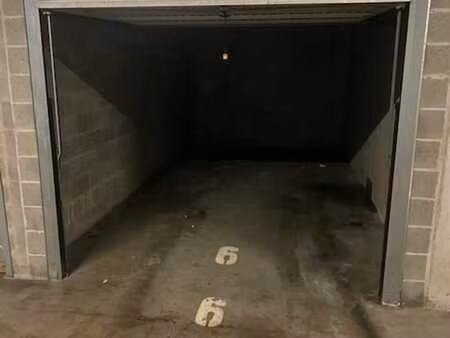 parking box for rent