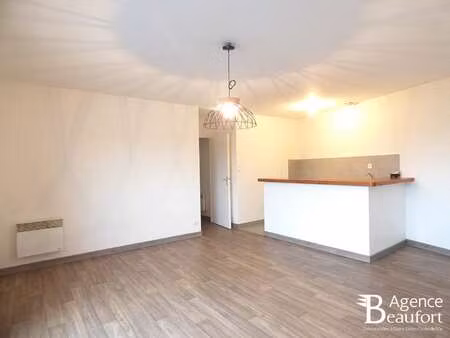 location appartement 2 pièces à saint-gilles-croix-de-vie (85800) : à louer 2 pièces / 49m