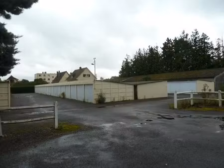 location parking 20 m² à evreux (27000)  70 €