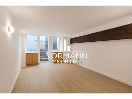 location locaux professionnels 2 pièces 30 m² à paris 4ème (75004)  1 600 €