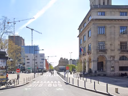 location locaux professionnels 130 m² à montreuil (93100)  80 604 €