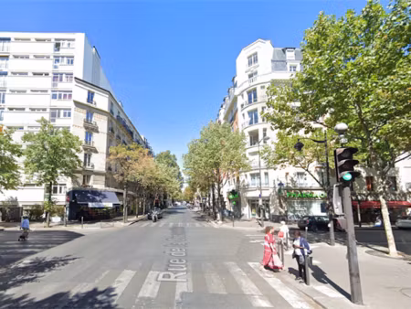 location locaux professionnels 80 m² à paris 15ème (75015)  44 400 €