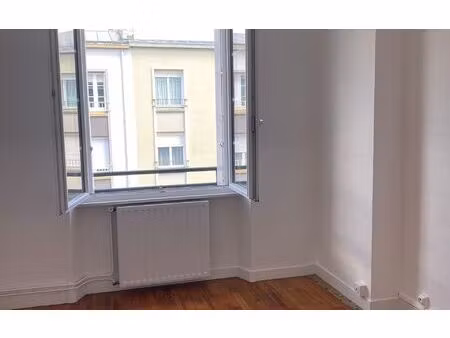location appartement  m² t-3 à brest  580 €