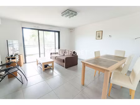 canet en roussillon - appartement 3 pièces + terrasse.